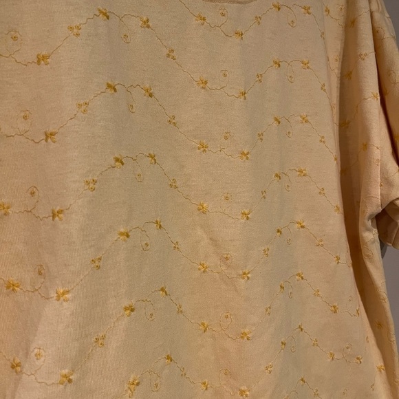 VGT French Navy Made In USA Size Large Yellow Floral Embroidered Short Sleeve - Picture 2 of 5